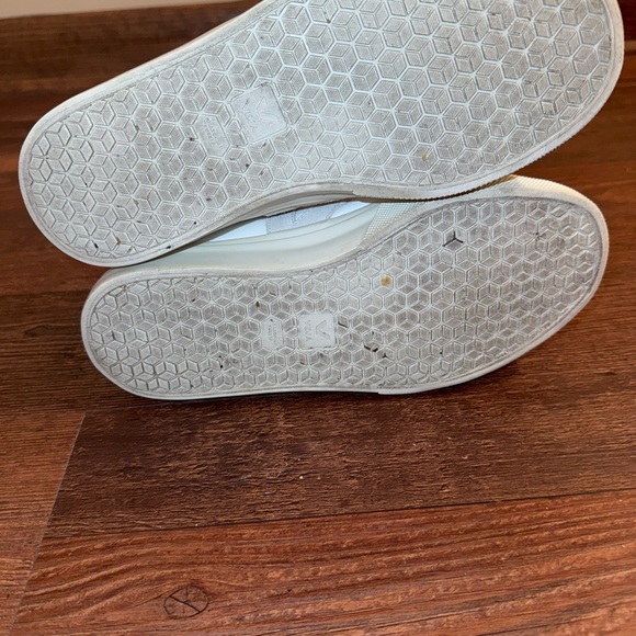 Veja Campo Women’s Cream and White Sneakers - Picture 5 of 5